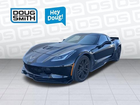 Used 2018 Chevrolet Corvette Z06 RWD image 3