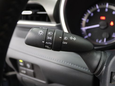 Used 2023 Toyota Highlander XLE image 34