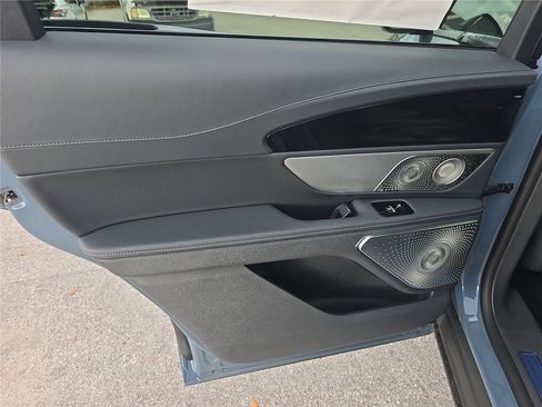 New 2026 Lincoln Nautilus Reserve image 9