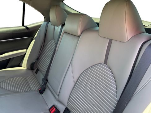 Used 2023 Toyota Camry SE FWD image 16