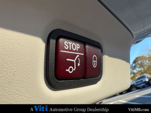 Certified 2024 Mercedes-Benz Maybach GLS 600 4MATIC image 25