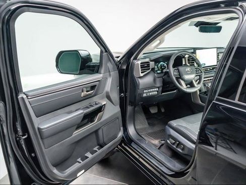 Used 2024 Toyota Tundra Limited AWD/4WD image 22