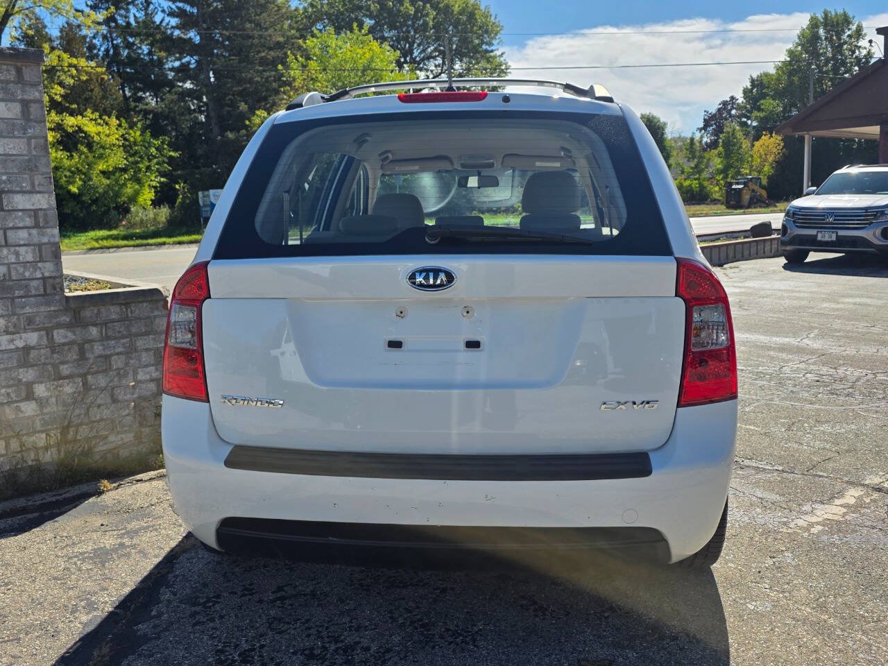 Used 2008 Kia Rondo EX FWD image 4