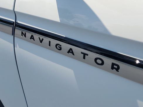 New 2027 Lincoln Navigator L Reserve AWD/4WD image 7