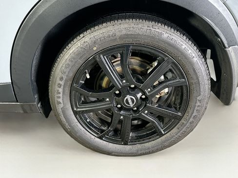 Used 2024 Nissan Kicks SR w/ SR Premium Package image 11