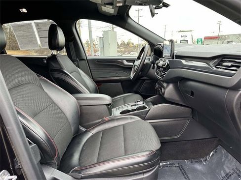 Certified 2024 Ford Escape ST-Line image 25