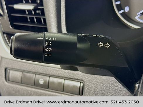 Certified 2022 Nissan Rogue SV image 15