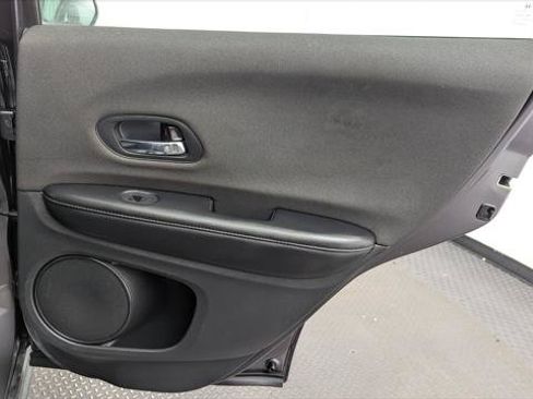 Used 2022 Honda HR-V LX image 19