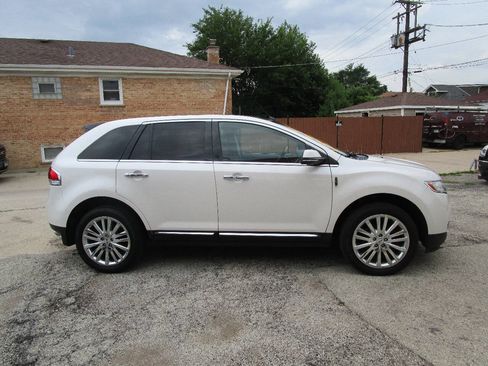 Used 2015 Lincoln MKX AWD w/ Equipment Group 102A image 2