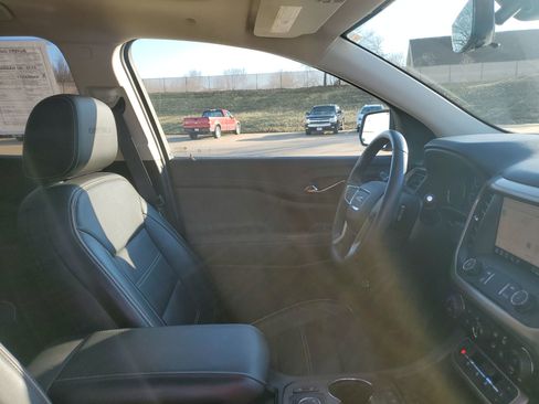 Used 2021 GMC Acadia Denali w/ Denali Technology Package image 35