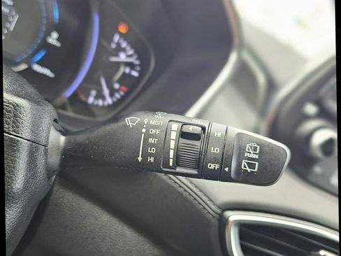 Used 2020 Hyundai Santa Fe SEL image 18