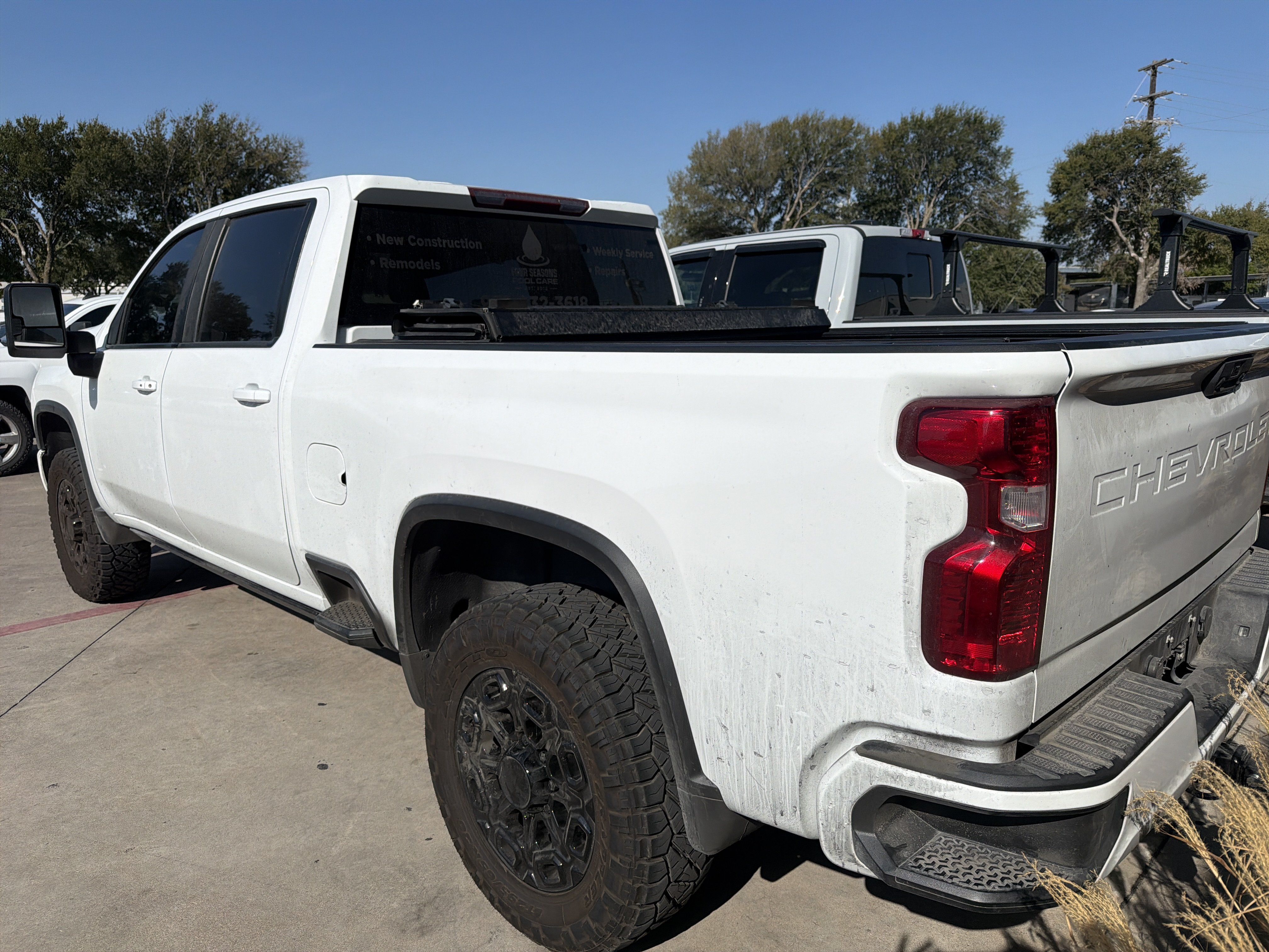 Used 2024 Chevrolet Silverado 2500 LT AWD/4WD image 4