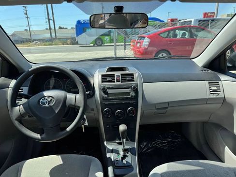 Used 2012 Toyota Corolla L image 12