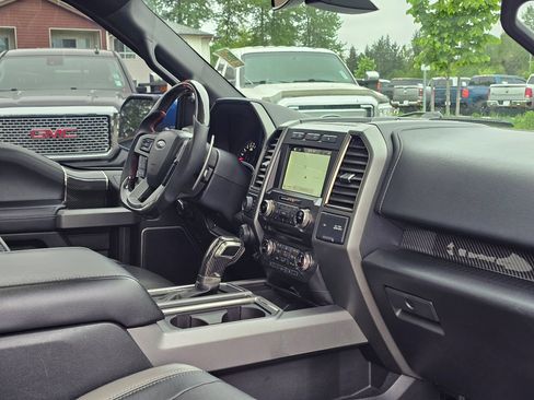Used 2018 Ford F150 Raptor w/ Equipment Group 802A Luxury AWD/4WD image 37
