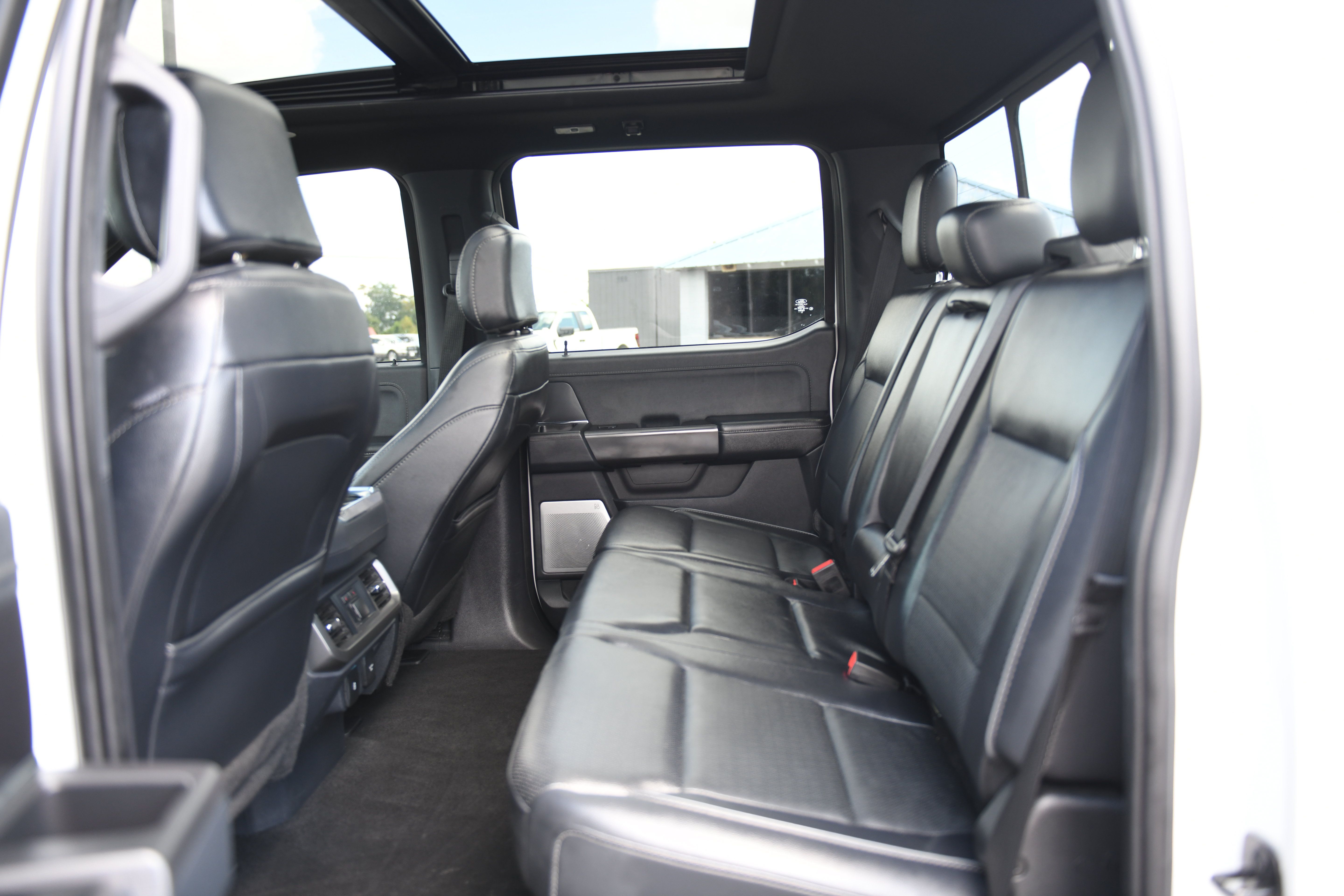 Used 2024 Ford F150 Lariat w/ Equipment Group 502A High AWD/4WD image 12
