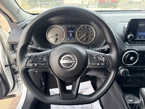 Used 2024 Nissan Sentra S image 16