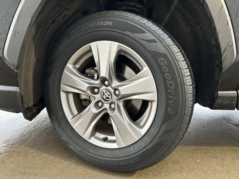 Certified 2024 Toyota RAV4 XLE image 10