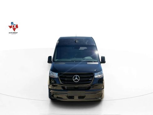 Used 2023 Mercedes-Benz Sprinter 3500 image 55