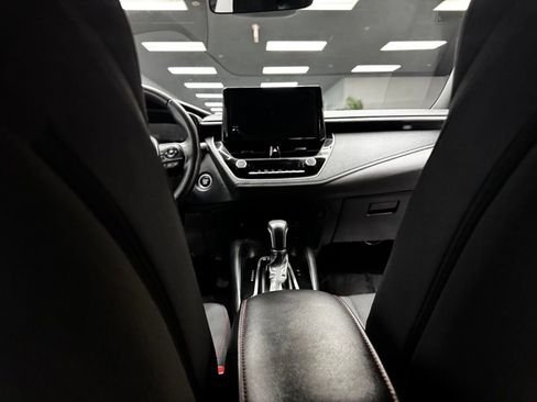 Used 2024 Toyota Corolla SE w/ SE Premium Package image 39