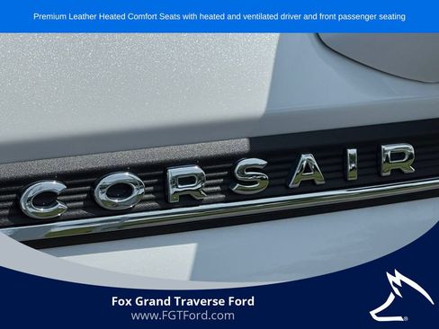 Used 2022 Lincoln Corsair Reserve w/ Equipment Group 201A AWD/4WD image 2