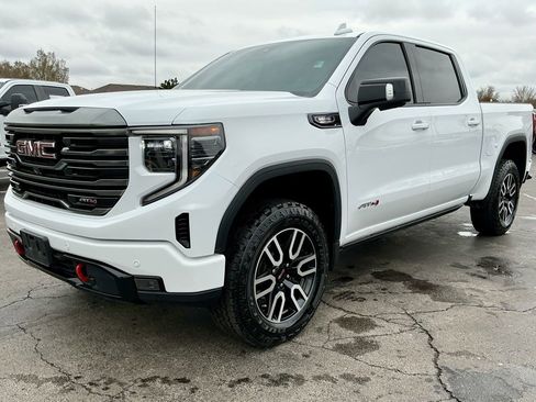 Used 2024 GMC Sierra 1500 AT4 w/ Technology Package image 7