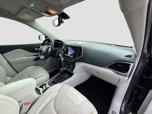 Used 2020 Jeep Cherokee Limited image 21