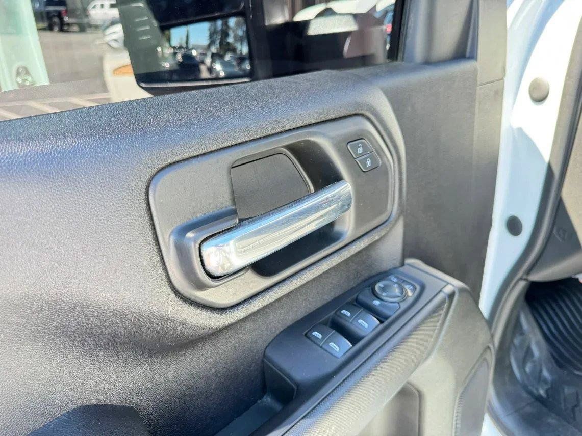 Used 2022 GMC Sierra 3500 Pro w/ Convenience Package AWD/4WD image 10