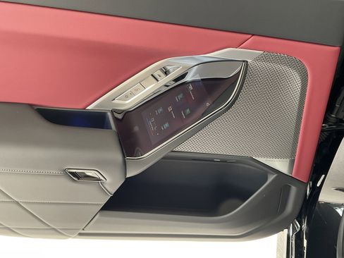 New 2026 BMW 740i w/ Premium Package image 25