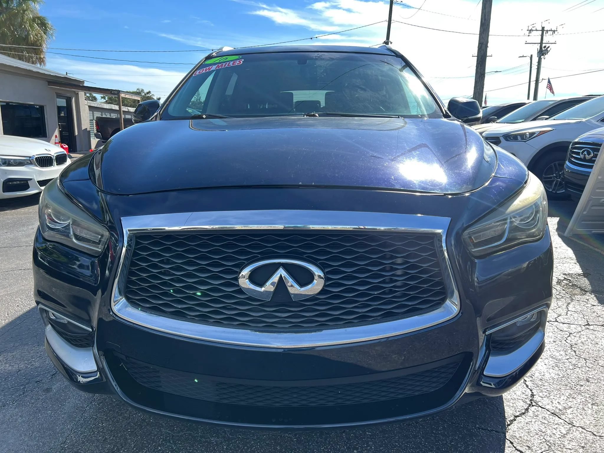 Used 2016 INFINITI QX60 Luxe AWD/4WD image 3