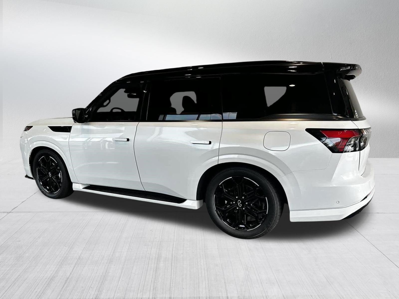 New 2027 INFINITI QX80 Sensory AWD/4WD image 3