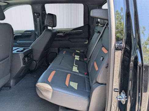 Certified 2023 GMC Sierra 1500 AT4 w/ AT4 Premium Package AWD/4WD image 13