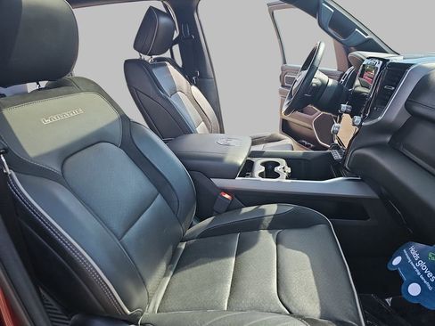 Used 2020 RAM 1500 Laramie w/ Sport Appearance Package AWD/4WD image 13