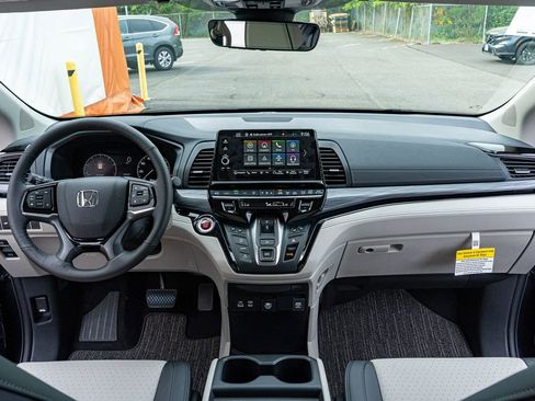 New 2026 Honda Odyssey Elite image 18