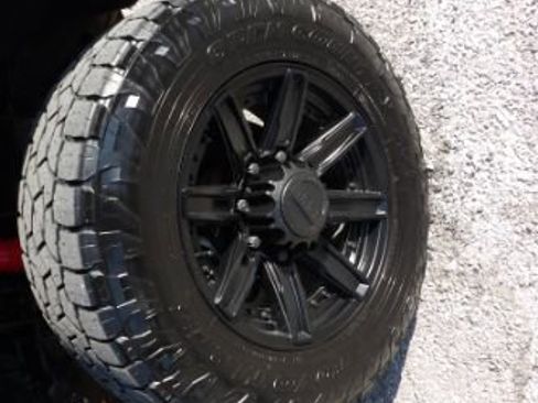 Used 2017 GMC Sierra 2500 SLT image 21