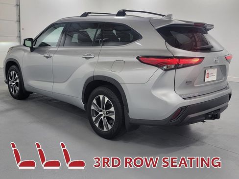 Certified 2021 Toyota Highlander XLE image 6
