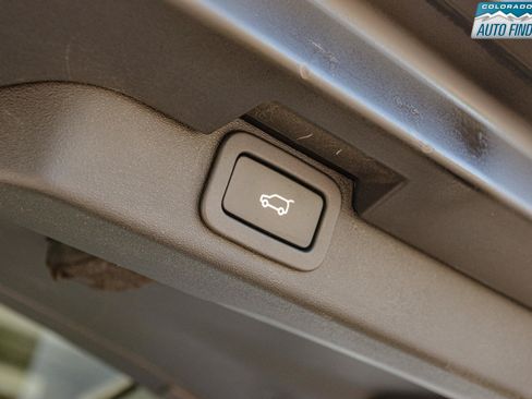 Used 2019 Land Rover Discovery HSE AWD/4WD image 30