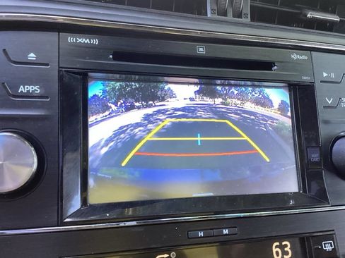 Used 2016 Toyota Avalon Limited w/ Toyota Safety Sense Package FWD image 17