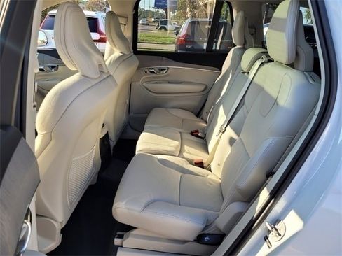 Certified 2025 Volvo XC90 T8 Plus w/ Protection Package Premier image 6