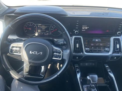 Used 2022 Kia Sorento SX image 8