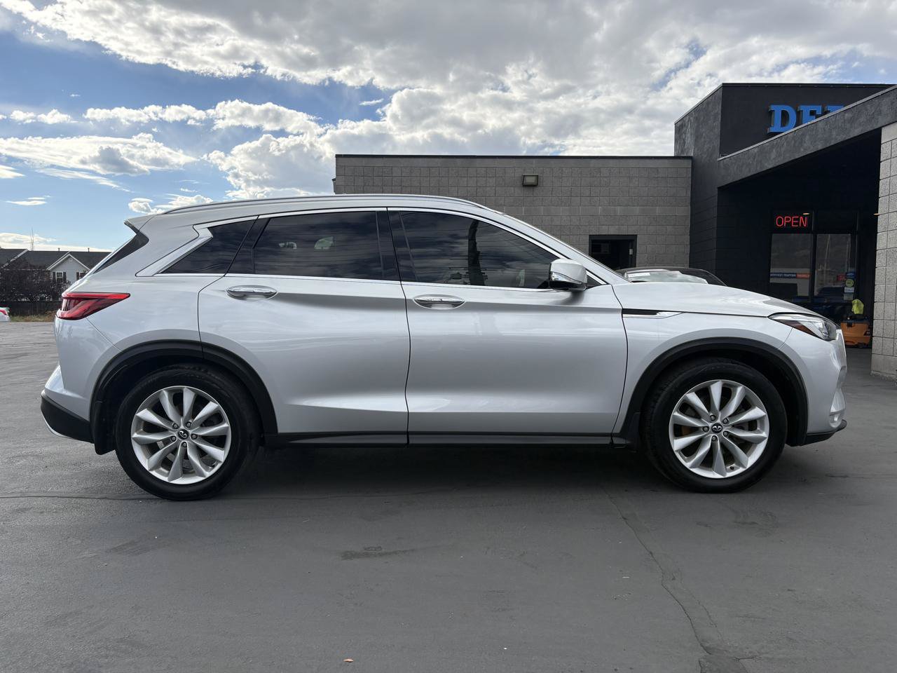 Used 2019 INFINITI QX50 Essential w/ Premium Heat Package AWD/4WD image 14