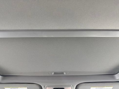 Used 2019 Toyota Sienna Limited Premium FWD image 34