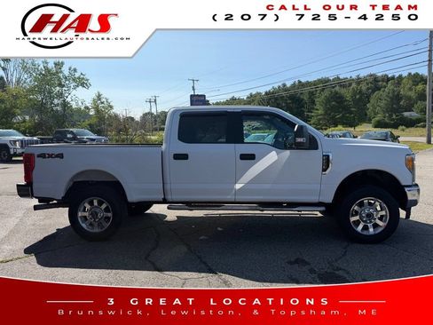 Used 2017 Ford F250 XLT w/ Snow Plow Prep Package AWD/4WD image 7