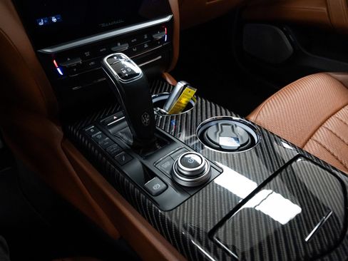 Used 2022 Maserati Quattroporte Trofeo RWD image 15