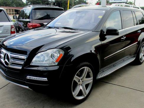 Used 2012 Mercedes-Benz GL 550 4MATIC image 1