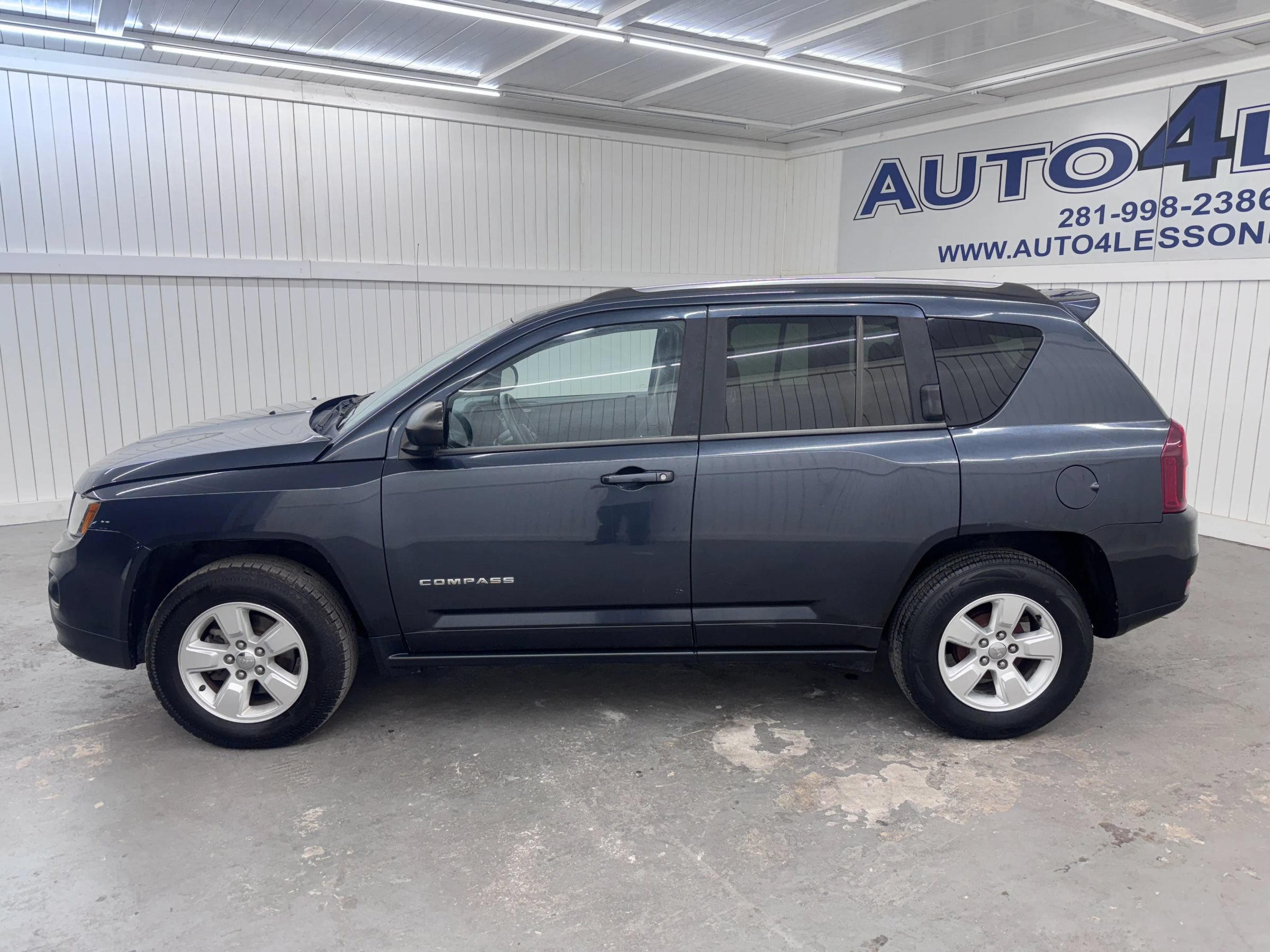 Used 2015 Jeep Compass Sport FWD image 8