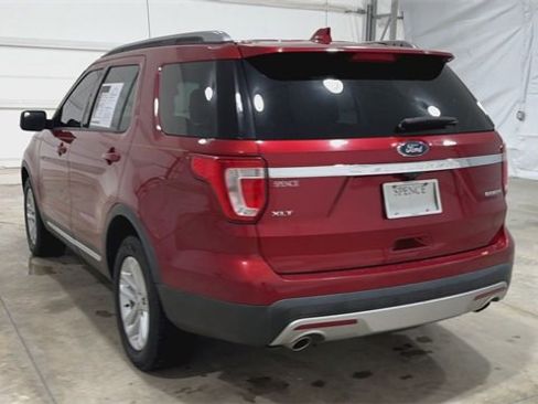 Used 2016 Ford Explorer XLT w/ Equipment Group 202A image 7