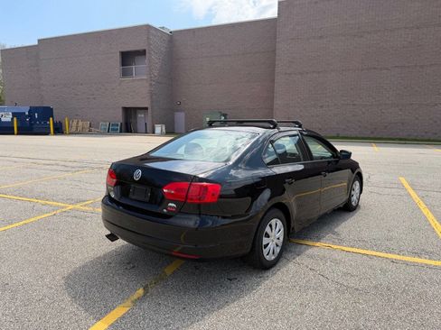 Used 2011 Volkswagen Jetta Sedan image 4
