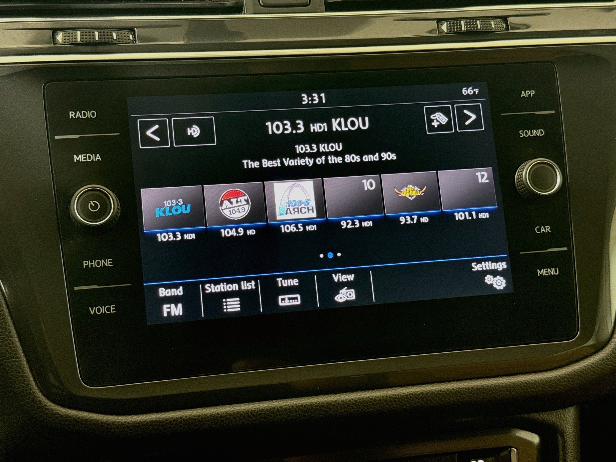 Used 2019 Volkswagen Tiguan SE FWD image 14