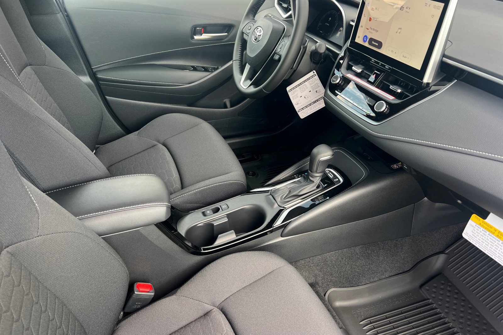 Used 2027 Toyota Corolla SE w/ SE Premium Package FWD image 15
