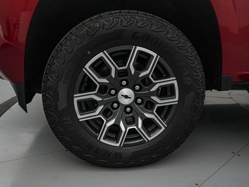 Used 2023 Chevrolet Colorado Z71 w/ Advanced Trailering Package AWD/4WD image 11